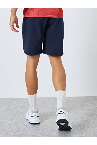 Styli Men Workout Shorts with Print Detail