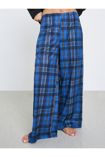 Styli Solid Long Sleeve T-Shirt and Checked Pyjama Set