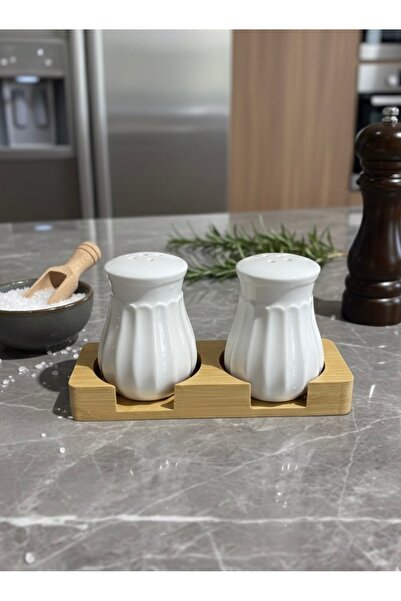 Paçi Porselen Tuzluk Biberlik Takımı – Bambu Standlı, 2’li Şık Sofra Seti, Beyaz Porselen Tasarım b