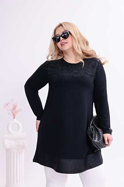 Siyezen Plus Size Floral Embroidered Pearl Detail Tunic Blouse