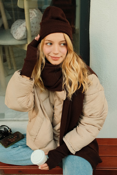 CHUBA Women's Knitwear Scarf & Beanie & Gloves Three-Piece Set Brown 26W5006