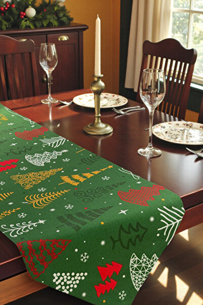 DECOROMA Runner cu model de brad de Crăciun verde tematic de Anul Nou - Cusut manual (cu ciucuri albe)