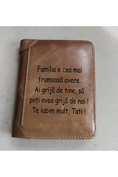 magazinu de gravura Personalized leather wallet with message - Family is the most beautiful wealth