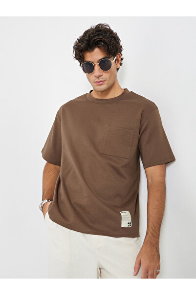 Styli Men Oversized Compact Stretch Heavy Jersey T-Shirt with Badge