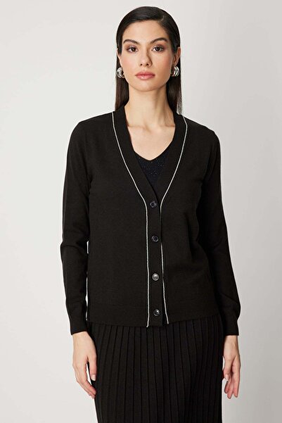 ON Chain Detailed V-Neck Cardigan