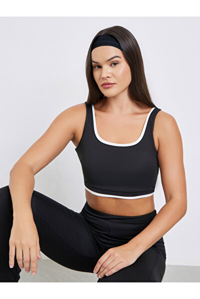 Styli Contrast Edge Wide Neck Sports Bra