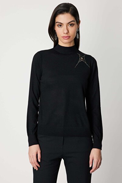 ON سترة محبوكة بتفاصيل حجر الكتف