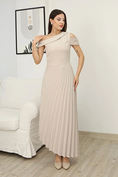lodmela Ασύμμετρο φόρεμα με πλισέ με έναν ώμο 2381-Μπεζ
