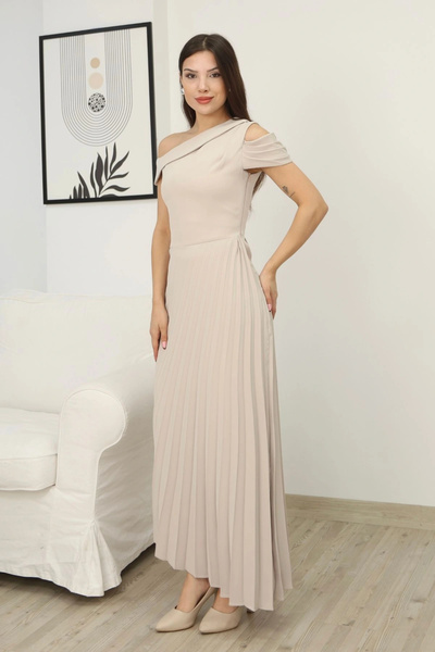 lodmela Ασύμμετρο φόρεμα με πλισέ με έναν ώμο 2381-Μπεζ