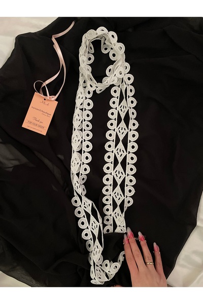 Nurcanilirboutique وشاح أبيض أنيق