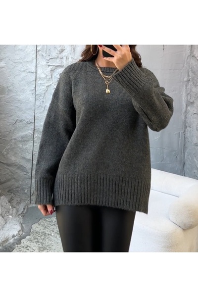 Vaniza Standard Size Crew Neck Oversized Sweater