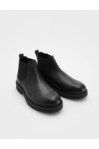 Reserved Boots, Black