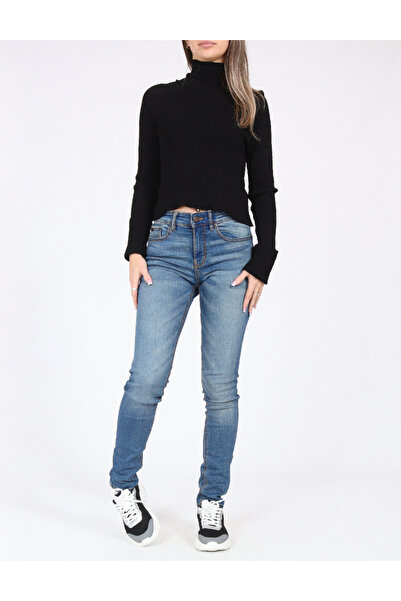 Evendi Blugi, Albastru