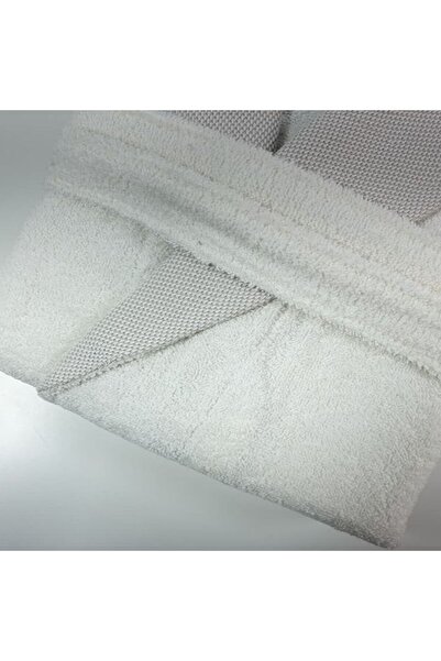 Reiashn Tupac robe set, off-white and beige, 11 pieces