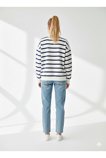 ribana Women's Cool Oversized Mold Crew Neck Thick Basic Three Thread Inner Sweatshirt with Fleece-Lined Grids