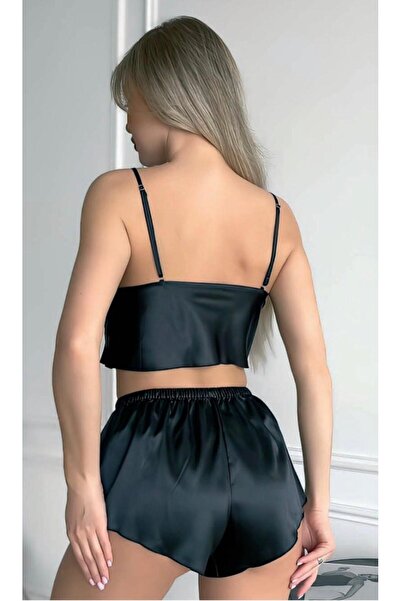Only Vogue طقم بيجامة فاخر من الساتان مع شورت