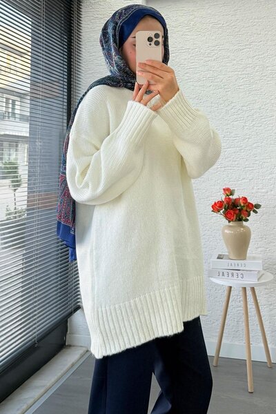 Miraydın Butik Women's Crew Neck Oversized Sweater - Ecru