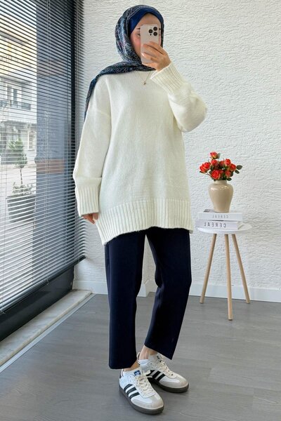 Miraydın Butik Women's Crew Neck Oversized Sweater - Ecru
