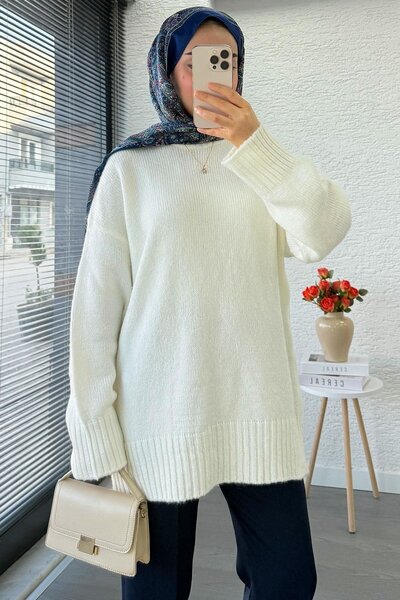 Miraydın Butik Women's Crew Neck Oversized Sweater - Ecru