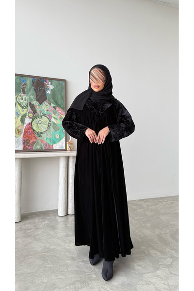 outline Black double-layered abaya with distinctive embroidery