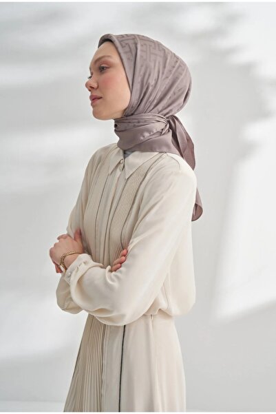 ARMANDA JAKAR EŞARP