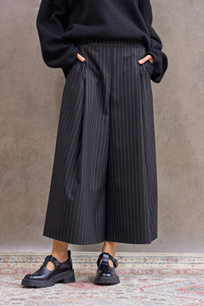 KÜÇÜĞÜM BUTİK Black Striped Polyviscose Pleated Trousers