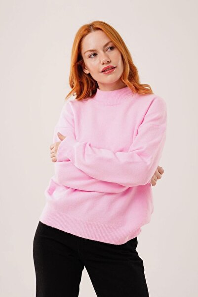 TURCIA Women's pastel pink sweater