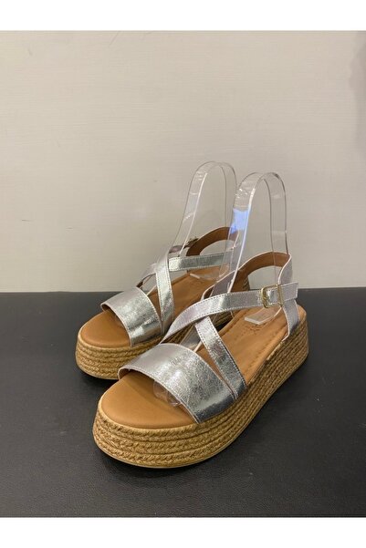 Özay Kadın Hakiki Deri Dolgu Topuk Sandalet