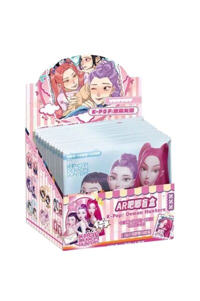 victiny Surprise Pouch Set - Badge and Figurine, Multicolor