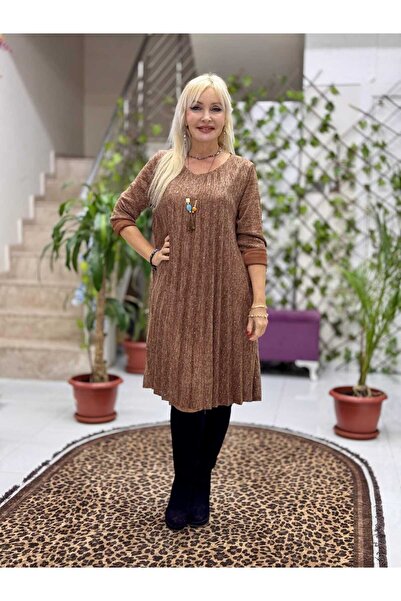 Punta Otantik NC21419 Rochie din tricot italian plisat cu piatră și pandantiv Camel