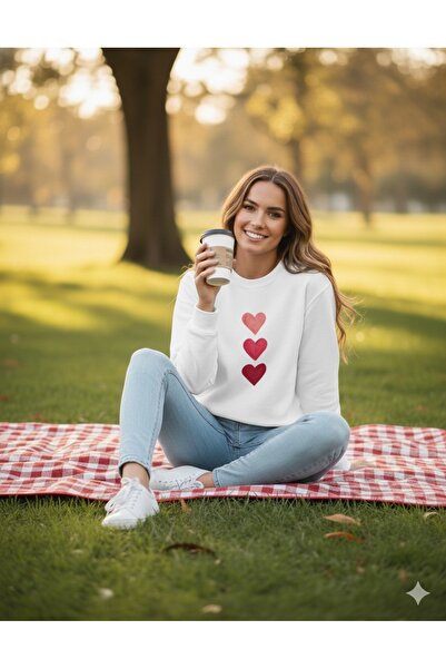 BUWOM Φούτερ με λαιμόκοψη ποδηλατικού τύπου με στάμπα 3-ΚΟΥΜΠΩΤΗ ΚΑΡΔΙΑ