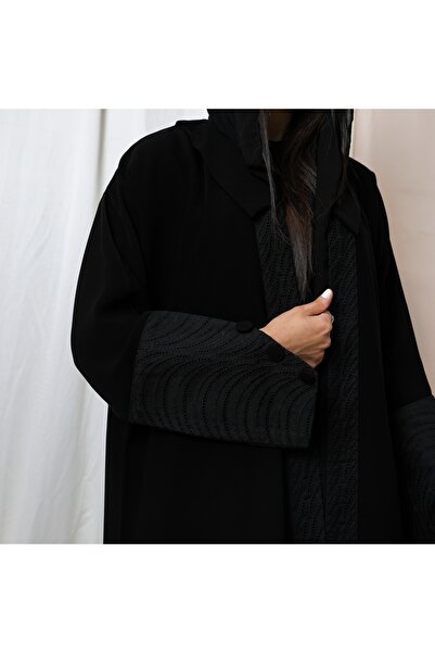 leatherthreadz عباية كتان سوداء فاخرة مع تطريز متموج على الأكمام والأمام
