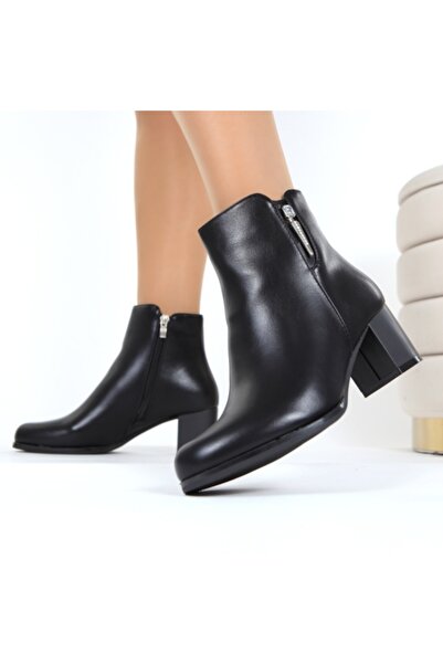 Londa black heeled ankle boots