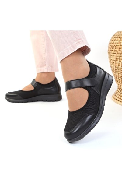 linada lightweight black shoes