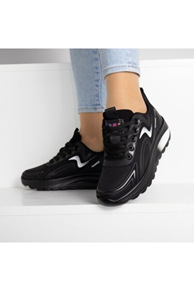 LAMORA Lightweight White and Black -Leather Sneakers