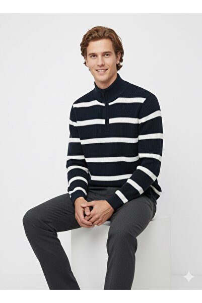 ModaPlaza Men's Zippered Sweater 218