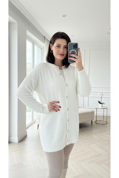 Curly Bone Color Stone Button Cardigan