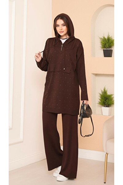 Curly SET DE COSTUME DINȚI ASTFEL CULOARE MARO.