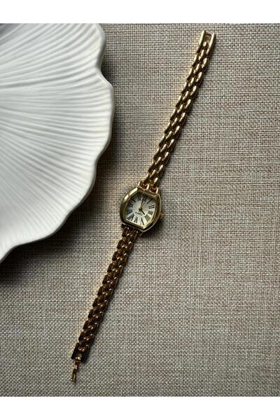 rubsey ساعة يد نسائية كلاسيكية بتصميم معدني بسيط مع حزام داخلي أبيض