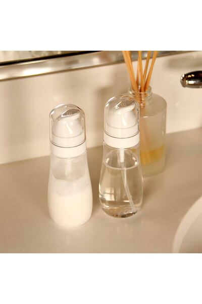 Generic Clear plastic spray bottles designed for storing liquids. 100ml