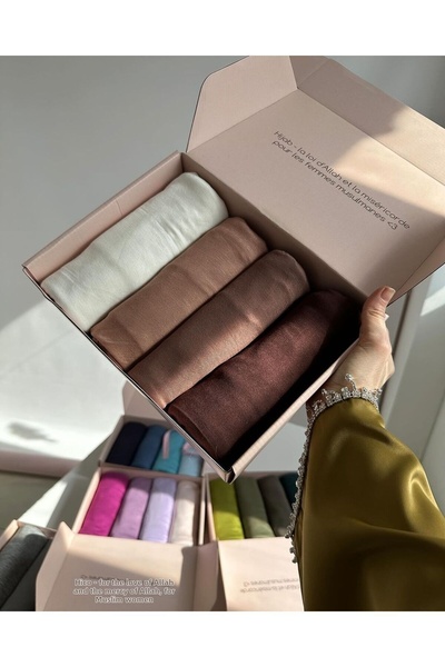 hijabchi طقم شال قطني ممشط فاخر مكون من 4 قطع - جيرسي، شال، ليكرا، حجاب