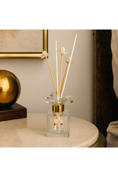 Nunevva Kristal Taşlı Oda Kokusu Şişesi – Küpeli Baklava Desen Premium Cam Şişe