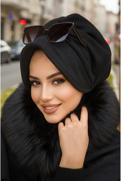 Aişe tesettür غطاء محرك السيارة مع قبعة سوداء