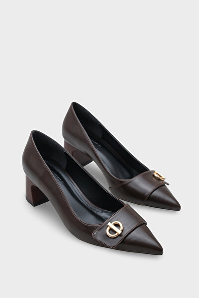 Capone Outfitters April Wooden Medium Heel Metal Buckle Pointed Toe Women's Shoes