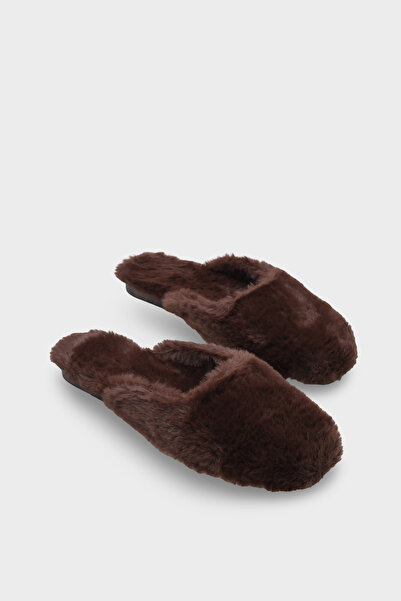 Capone Outfitters Cecile Women's Plush Closed Toe Slippers