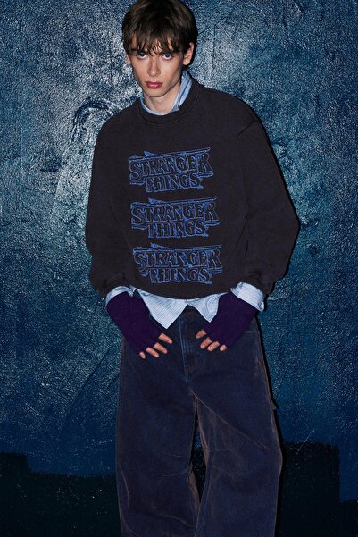 Pull & Bear Stranger Things sweatshirt