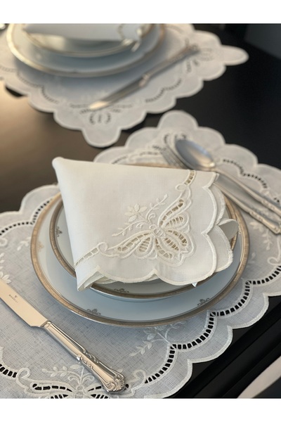 Tiniminatelier Butterfly Embroidery American Service 8 Pieces