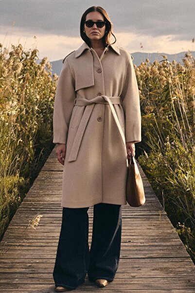 Olcay Premium-Mantel mit Hemdkragen und Punto-Nahtdetails, BEIGE 3125