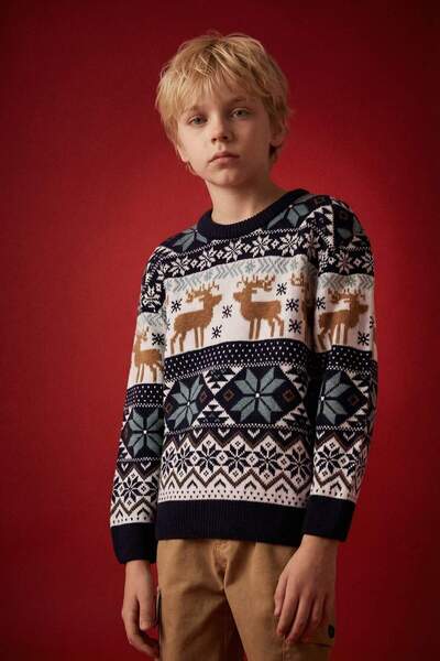 DeFacto Strickpullover für Jungen mit Rundhalsausschnitt und Neujahrsmotiv C9619a824cw