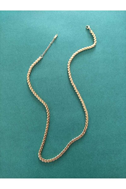 MoS JEWELLERY قلادة من الفولاذ المقاوم للصدأ موديل ذهبي اللون على شكل حراشف ا...